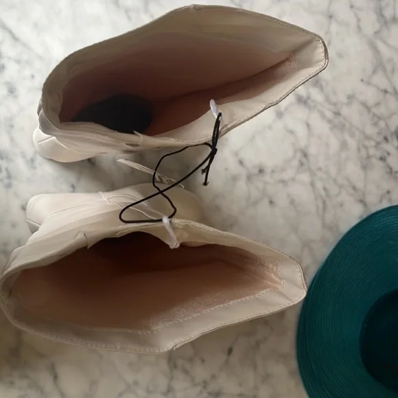 🆕 NWT Altar’d State marianne white ivory chunky heel mid-calf boots size 7 - Picture 5 of 8